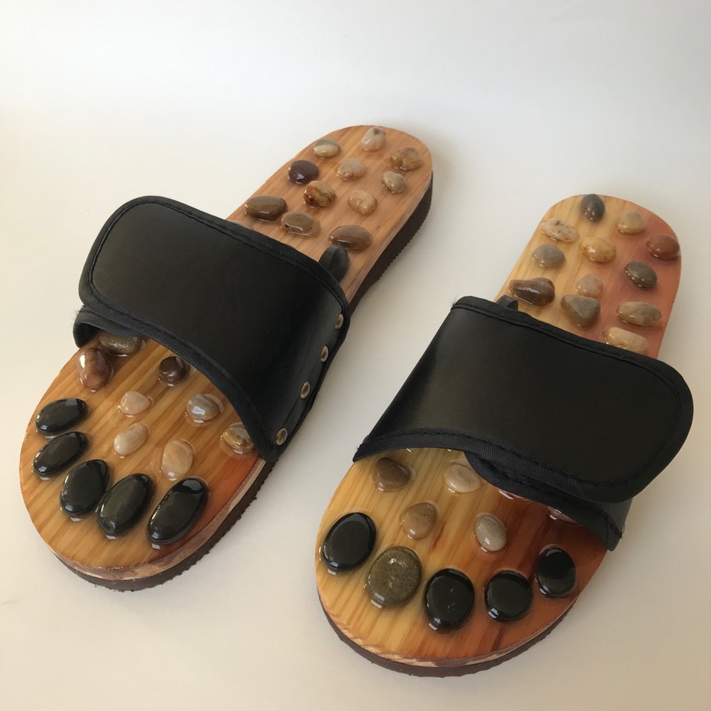 Natural Pebbles Acupressure Slippers